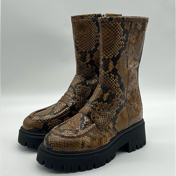 Free People Madison Snake Embossed Platform Ankle Boots Women’s 6 (EU 36.5) NWB - Picture 5 of 12